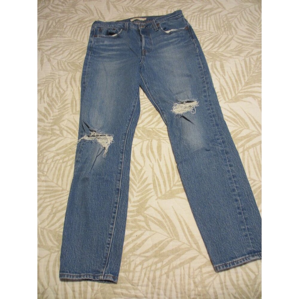 Levis Premium Wedgie Fit Distressed Jeans Size 29 Medium Wash Denim